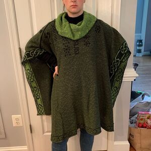 Bill Barber Scotland Pull Over Funnel Neck Cape OS